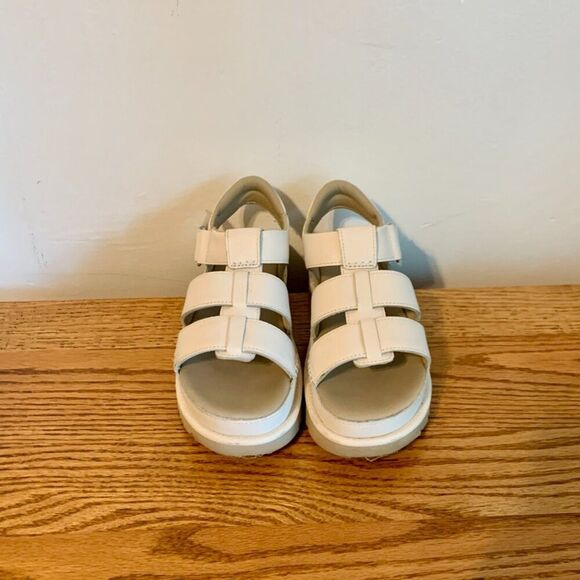 UGG Goldenstar Platform Sandal 6 Cream White Strappy Leather Chunky Strap Summer - Picture 3 of 16